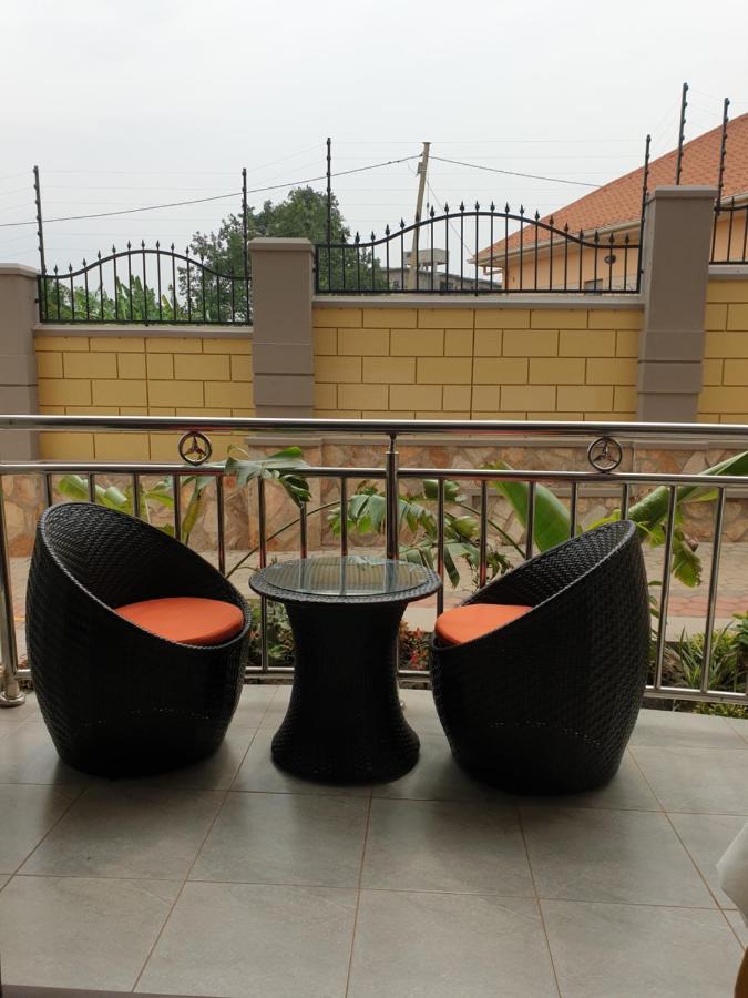 Blt Suites - Furnished Apartments Kampala Extérieur photo